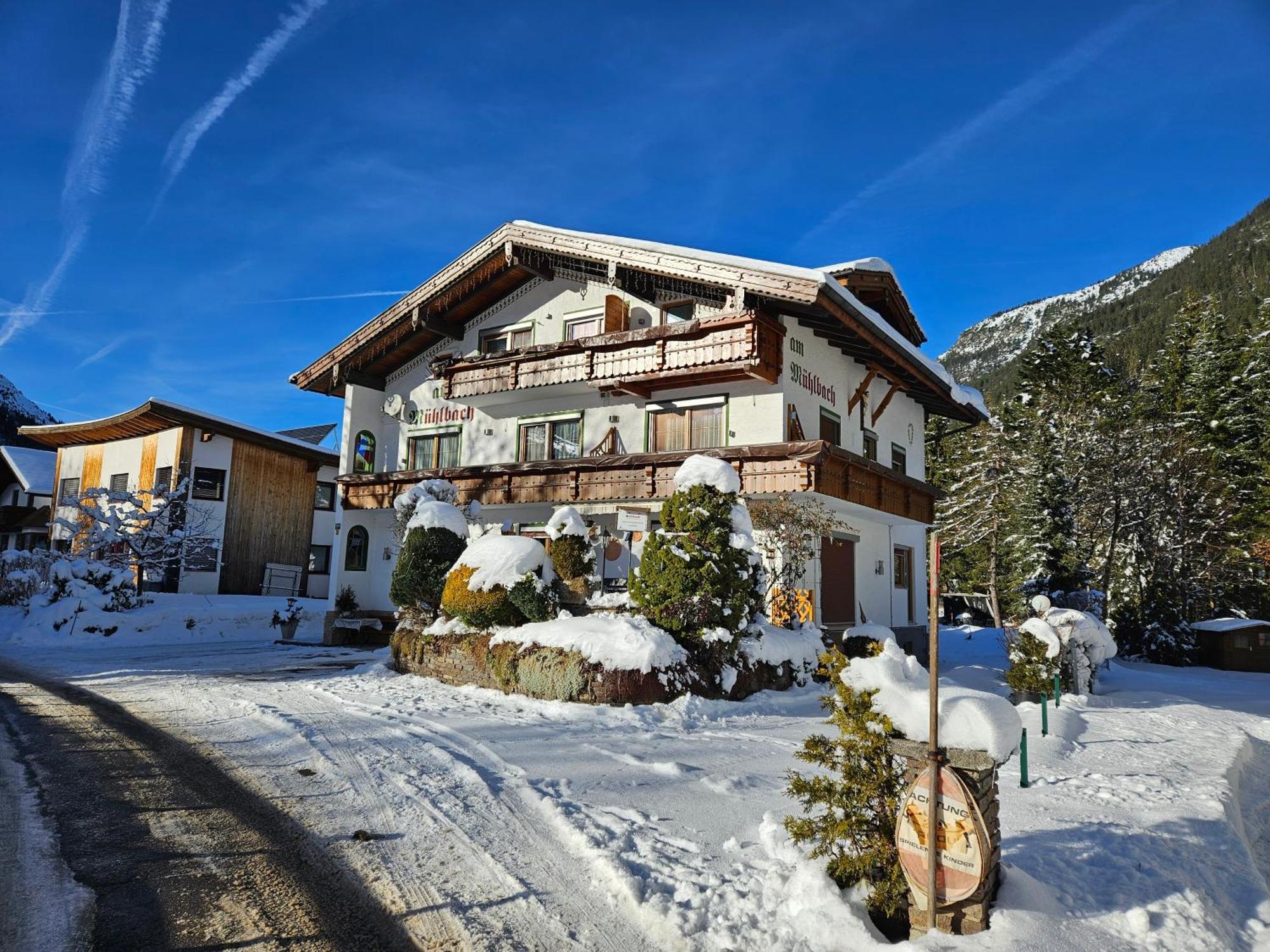Am Muehlbach - Ferienwohnungen Luttinger ビヒルバッハ エクステリア 写真